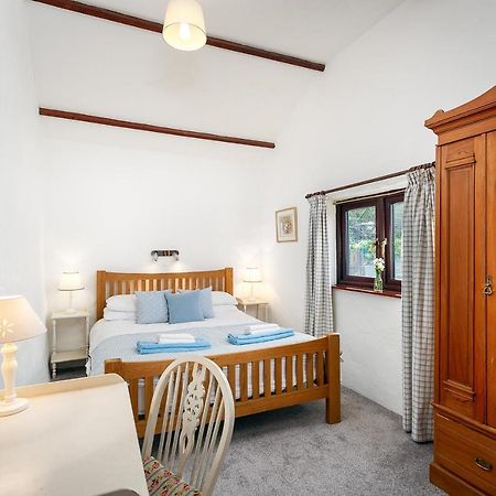 The Snug At Cornish Barn Holidays Truro Luaran gambar