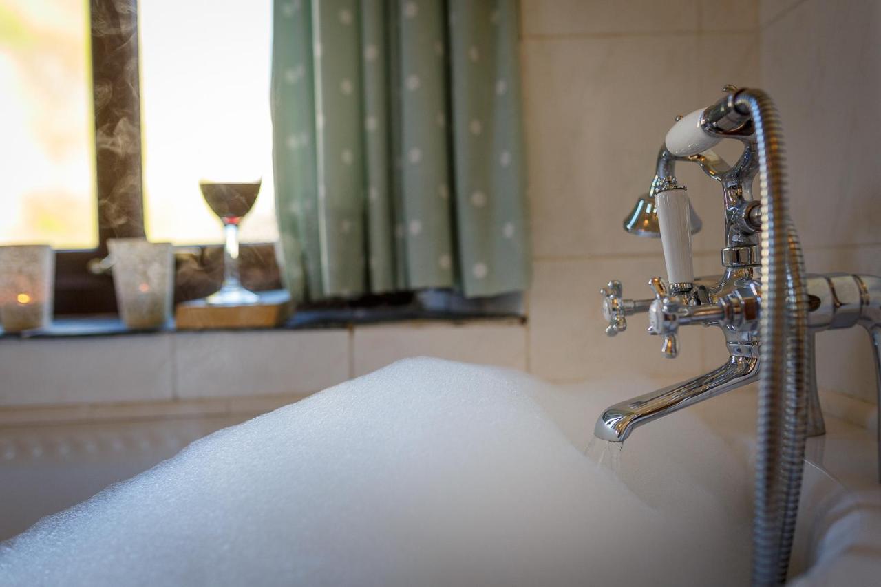 The Snug At Cornish Barn Holidays Truro Luaran gambar